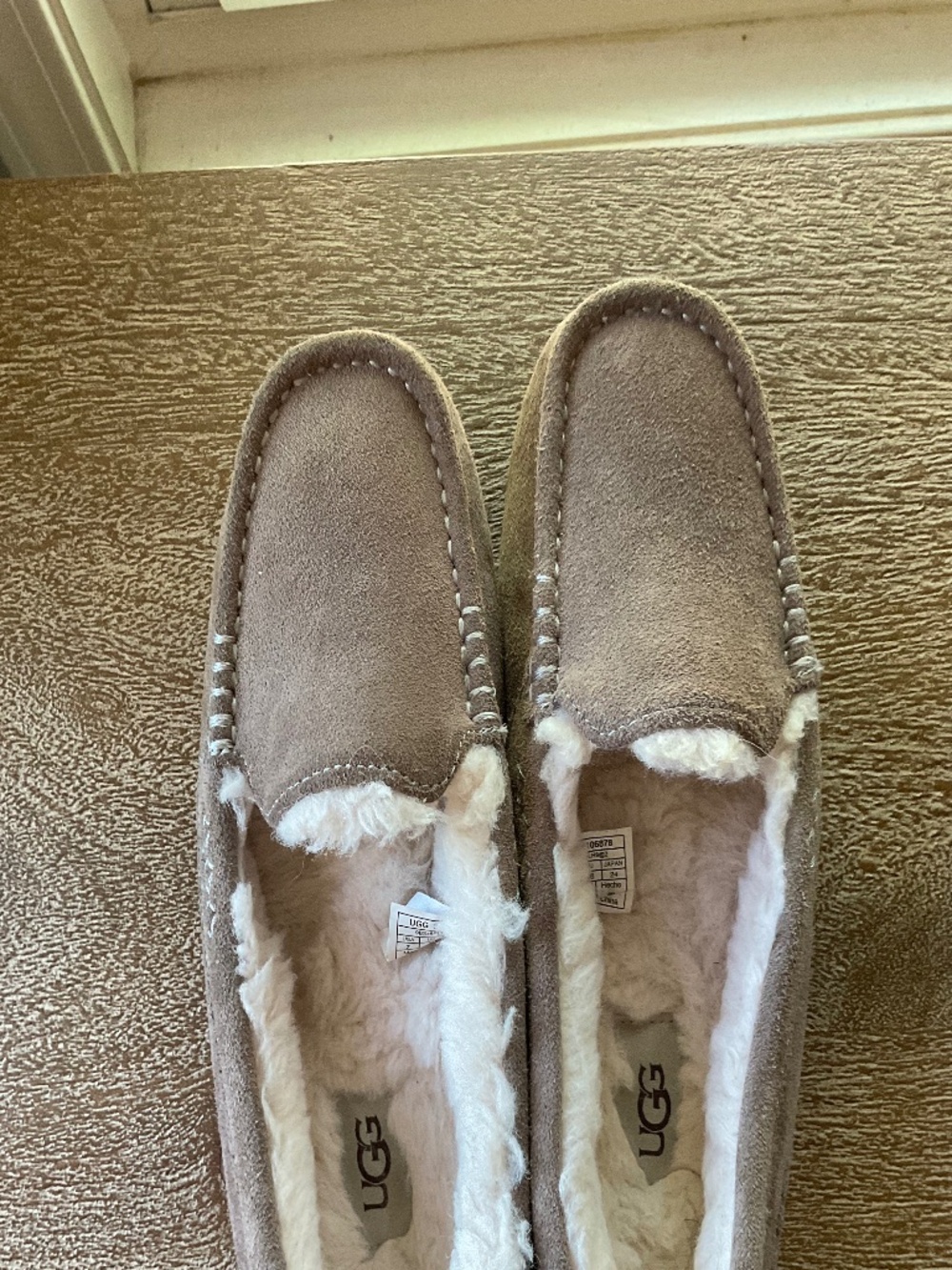 Ugg Womens Ansley Suede Slip On Loafers, Tan Size 7 (Runs Small)